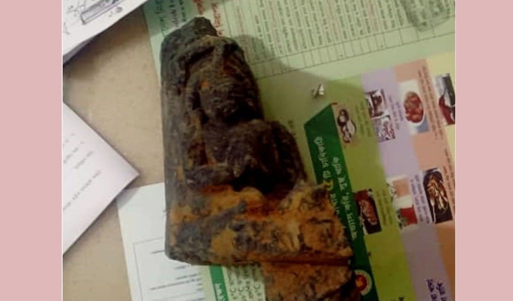 pathor 1743590341 বগুড়ায় কষ্টিপাথরের সরস্বতী মূর্তি উদ্ধার