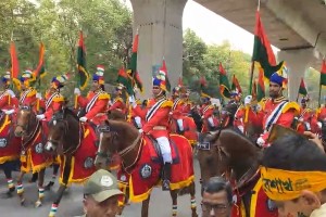 চারুকলা থেকে আনন্দ শোভাযাত্রা শুরু, অংশ নিয়েছেন জাতিগোষ্ঠীর প্রতিনিধিরাও