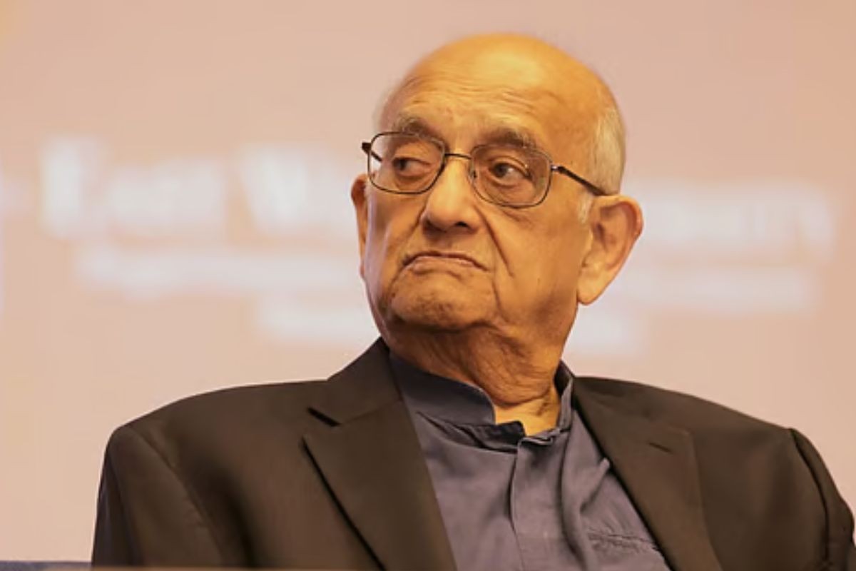 বাংলাদেশকে যুক্তরাষ্ট্রের বিকল্প বাজার খুঁজতে হবে: রেহমান সোবহান