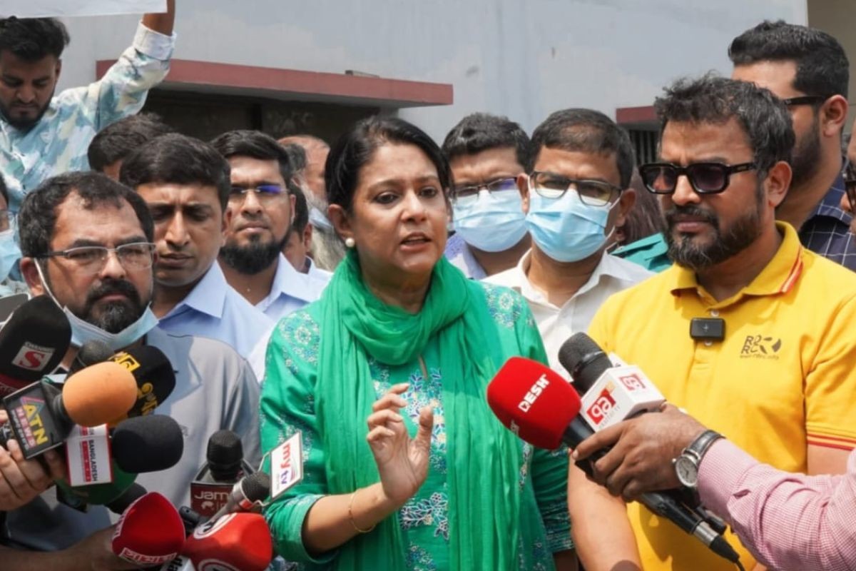 ময়লার ভাগাড়সহ কোনো স্থানেই ময়লা পোড়ানো যাবে না: পরিবেশ উপদেষ্টা
