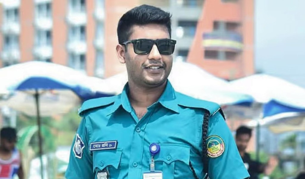 rony 1743598842 দুর্ঘটনায় প্রাণ হারালেন পুলিশ সদস্য: এক ঘণ্টার ব্যবধানে সন্তানের জন্ম ও তাঁর দাফন