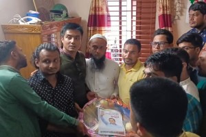 গণ-অভ্যুত্থানে নিহত তাহমিদের পরিবারের পাশে ছাত্রদল