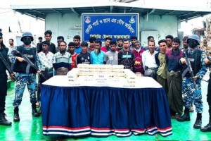 কক্সবাজারে ৫ লাখ পিস ইয়াবাসহ ২১ ইয়াবা পাচারকারী আটক