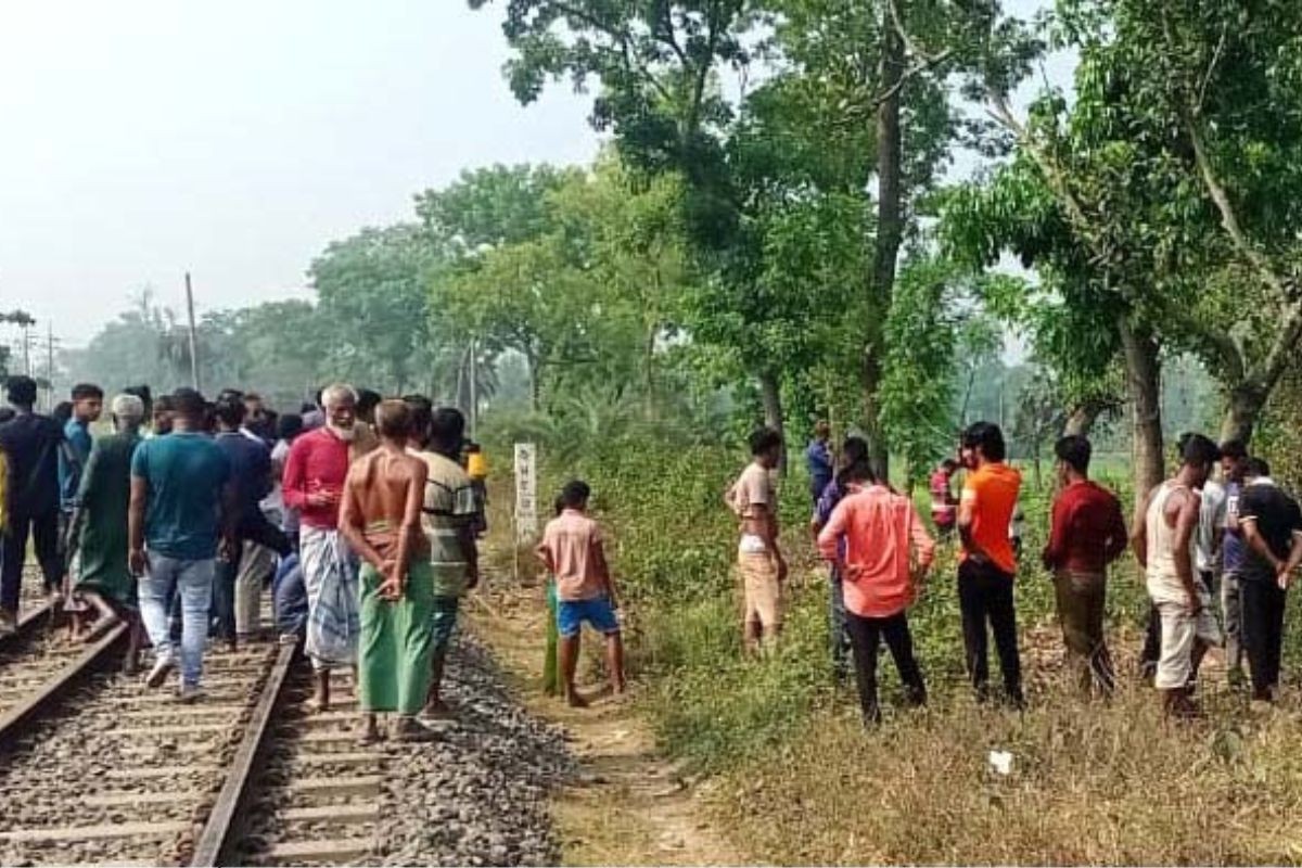 বগুড়ায় ট্রাক্টর চালককে ছুরিকাঘাতে হত্যা