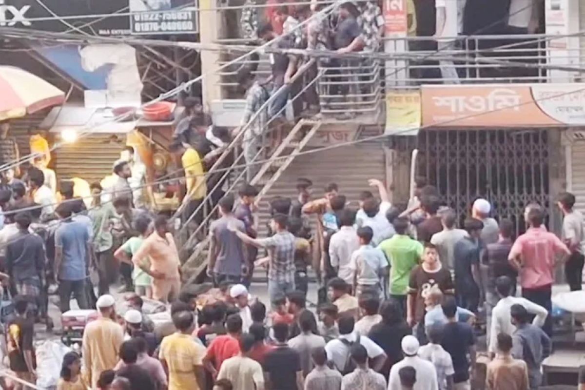 গাজীপুরে ‘মার্চ ফর গাজা’র মিছিল শেষে ব্যবসা প্রতিষ্ঠানে হামলা ও ভাঙচুর