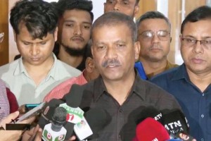 উপদেষ্টারা যে যাই বলুক, প্রধান উপদেষ্টার কথাই চূড়ান্ত: আইন উপদেষ্টা