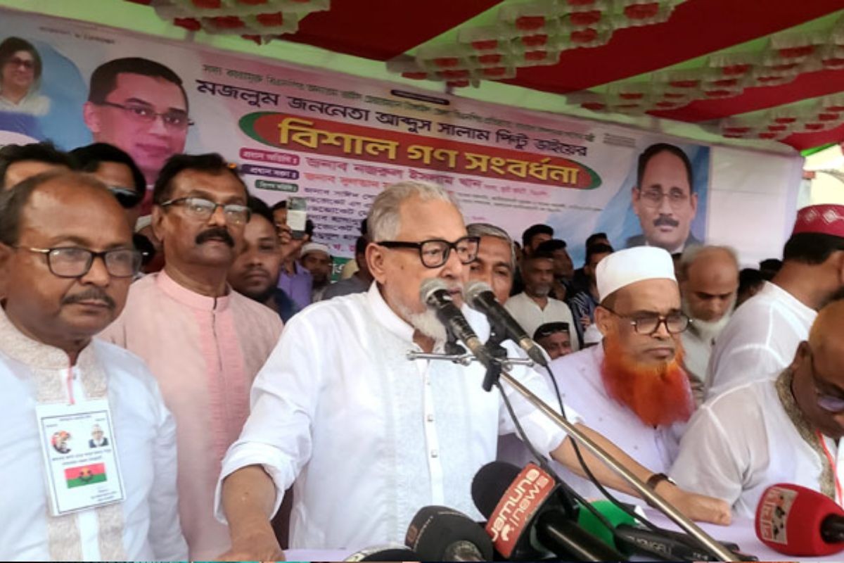 সংস্কারের চিন্তা বাদ দিয়ে নির্বাচনের পথে আসেন: নজরুল ইসলাম