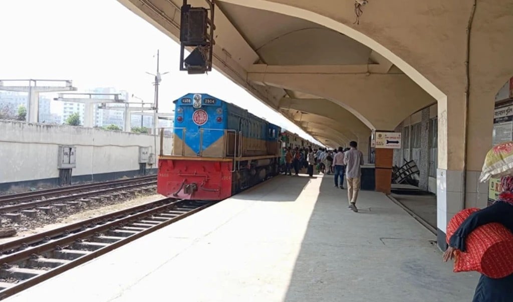 trarin 1743742393 সার্ভার জটিলতায় ট্রেনের শিডিউল বিপর্যয়