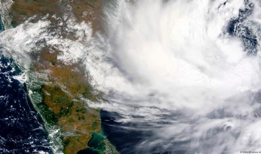 weather 1744041855 বঙ্গোপসাগরে ঘনীভূত লঘুচাপ, আসছে নিম্নচাপসহ পাঁচদিনের বৃষ্টির হানা