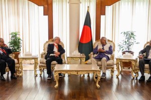 প্রধান উপদেষ্টার সঙ্গে ইয়ংওয়ান চেয়ারম্যানের সাক্ষাৎ