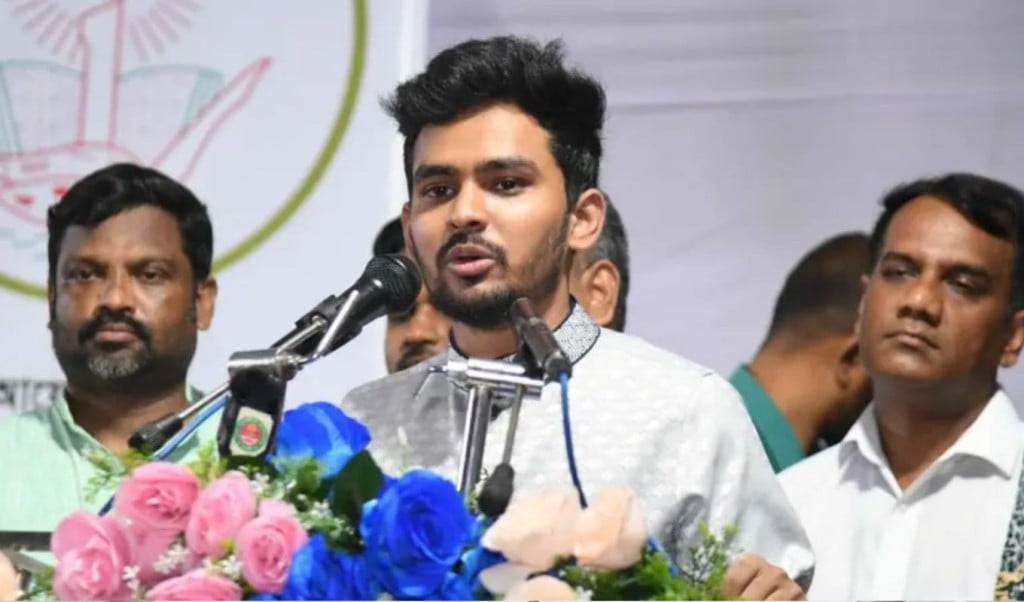 আসিফ মাহমুদ 1745743488 ছাত্রদের নতুন দলে যোগ দেওয়ার কোনো বাধ্যবাধকতা নেই: আসিফ মাহমুদ