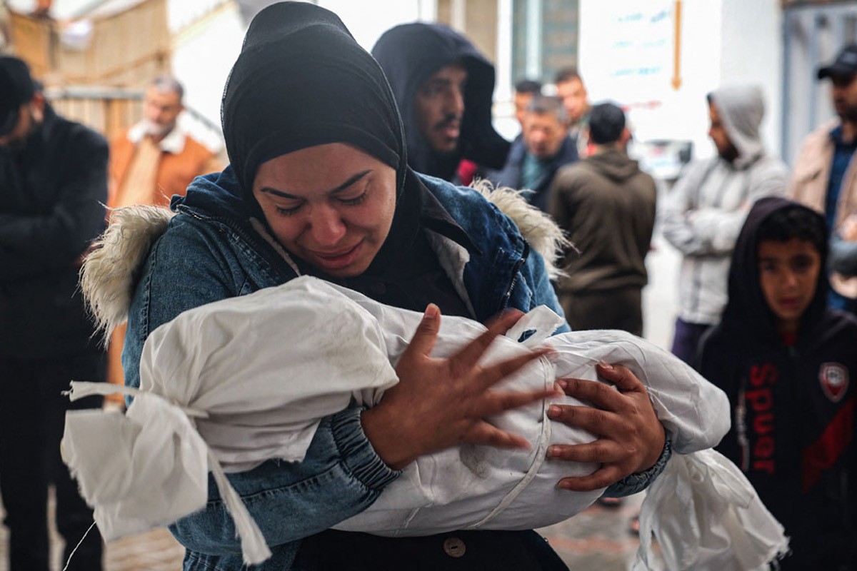 গাজায় প্রতিদিন ১০০ শিশুকে হত্যা-আহত করছে ইসরায়েল