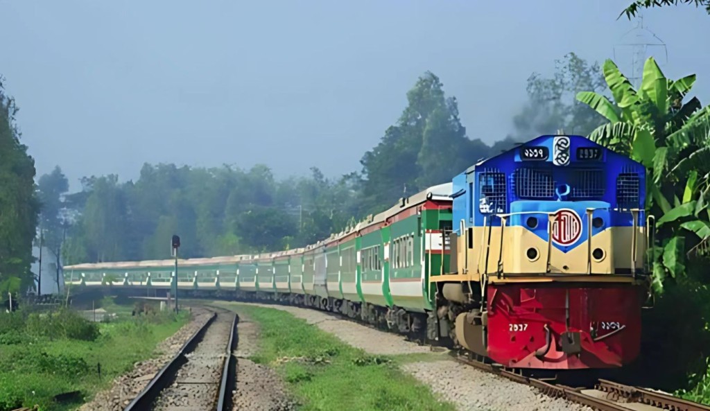 উত্তরাঞ্চলের সাথে ট্রেন চলাচল বন্ধ 1744897944 ঢাকার সঙ্গে উত্তরাঞ্চলের ট্রেন চলাচল বন্ধ