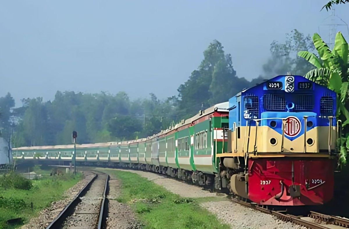 ঢাকার সঙ্গে উত্তরাঞ্চলের ট্রেন চলাচল বন্ধ