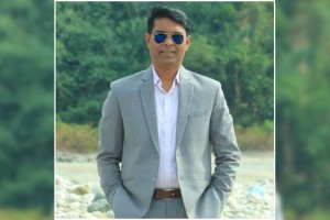 উপদেষ্টার পদত্যাগ দাবি করায় প্রাথমিক শিক্ষকের বিরুদ্ধে বিভাগীয় মামলা