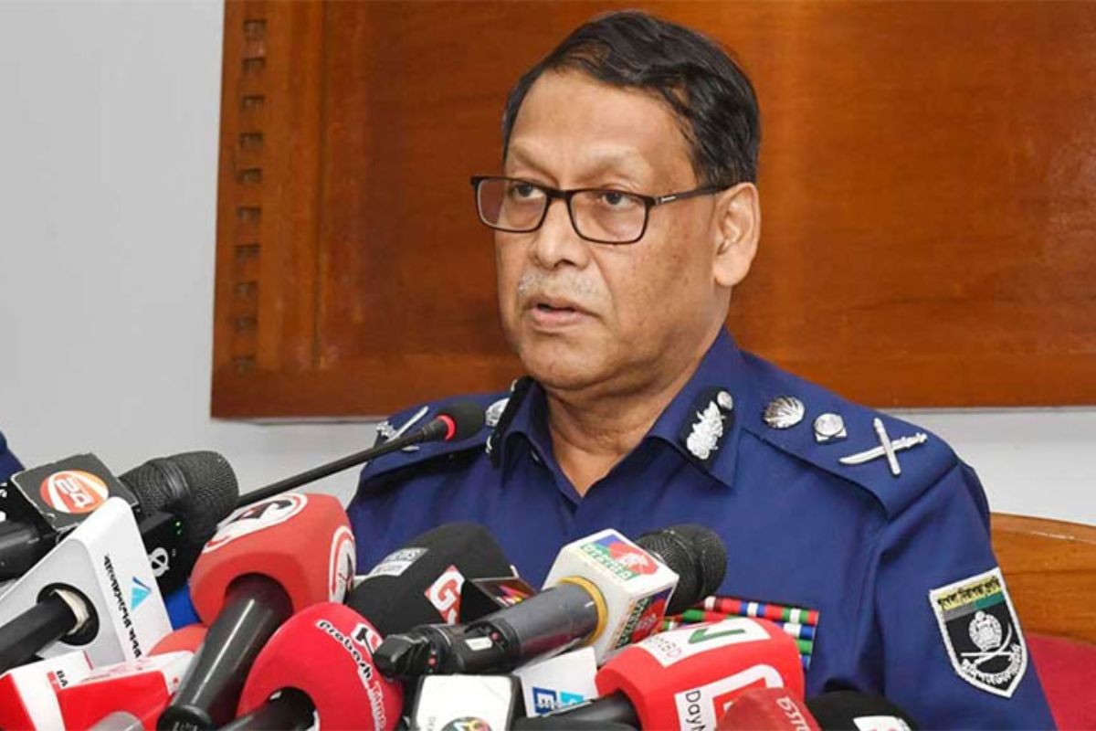 একটি মহল নিরীহ মানুষদেরও মামলায় আসামি করছে: আইজিপি