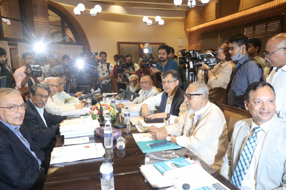 সংস্কার কার্যক্রমে সহযোগিতার বিষয়ে বিএনপি ‘সিরিয়াস’: সালাহউদ্দিন আহমেদ