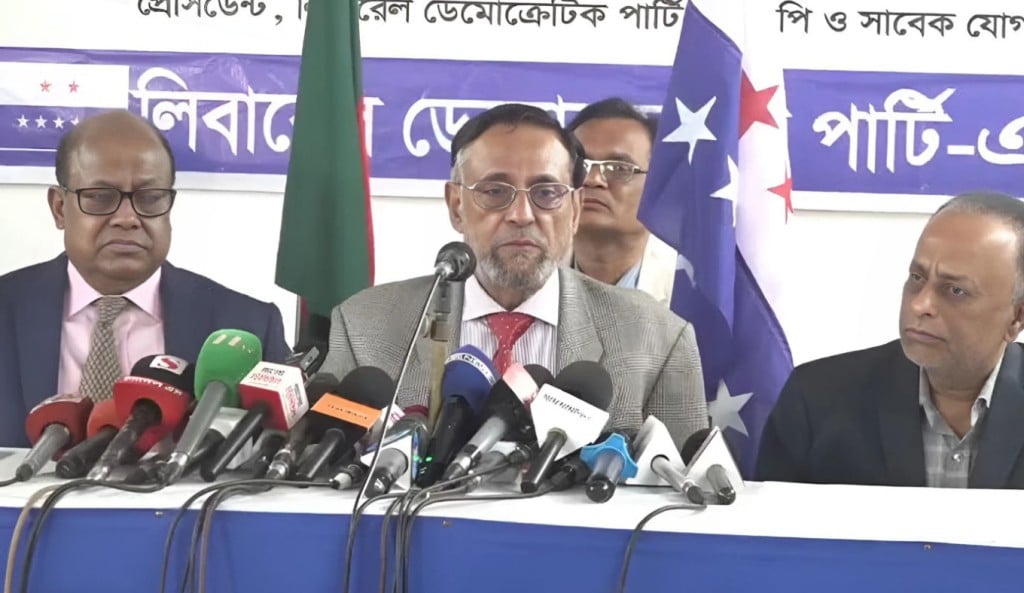 কর্নেল অলি 1745077750 ‘নির্বাচন যথা সময়ে না দিলে অন্তর্বর্তী সরকারকেও পালাতে হবে’