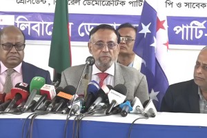 ‘নির্বাচন যথা সময়ে না দিলে অন্তর্বর্তী সরকারকেও পালাতে হবে’