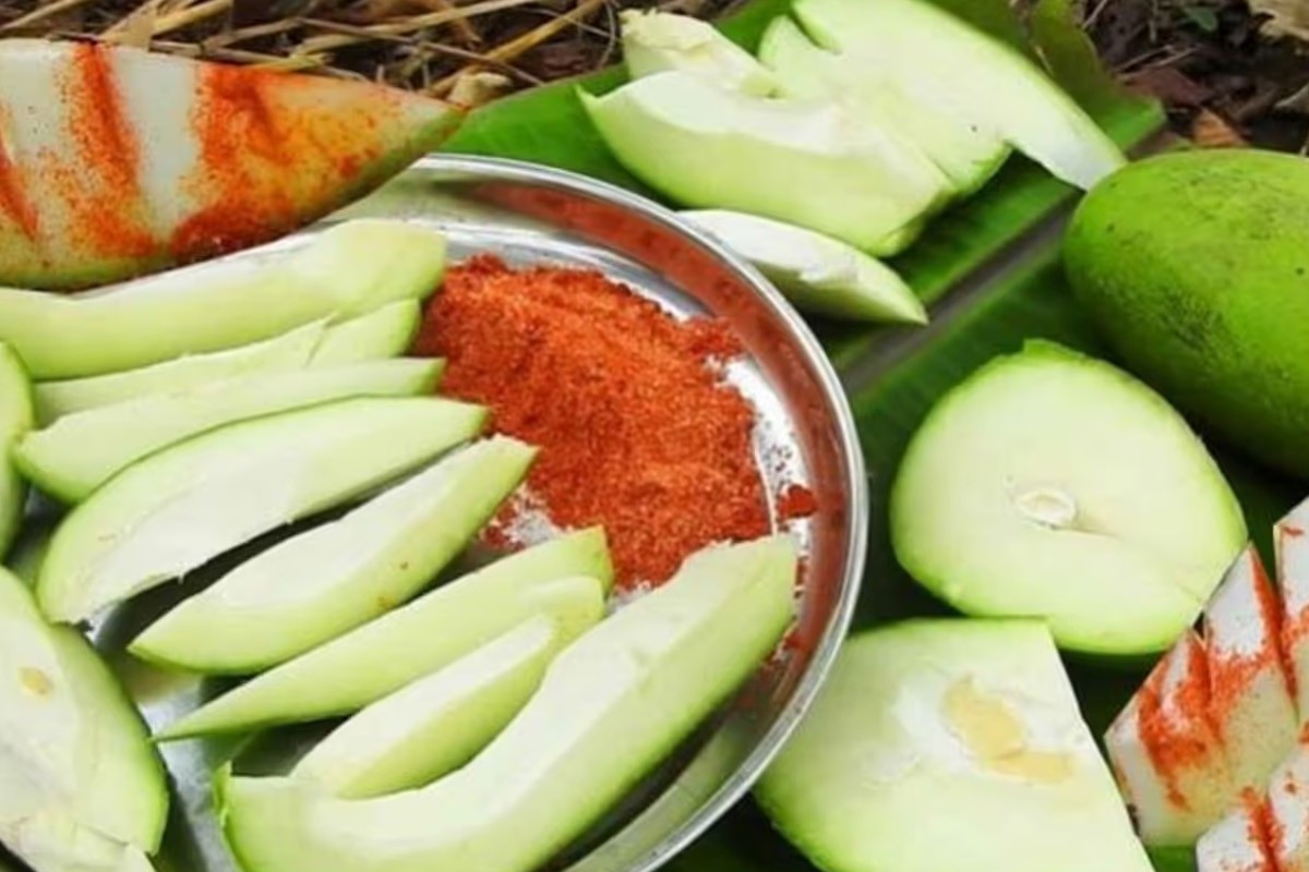 জেনে নিন কাঁচা আম খাওয়ার উপকারিতা