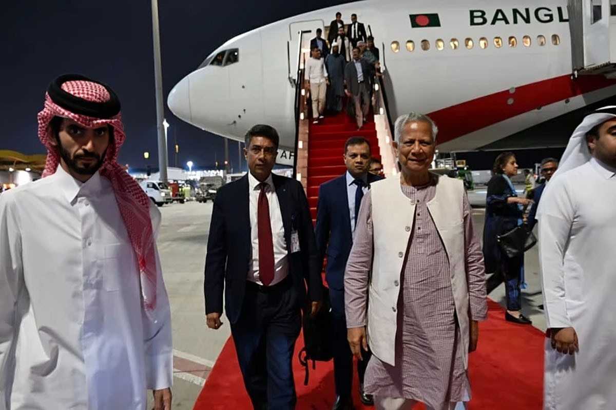 কাতার পৌঁছেছেন প্রধান উপদেষ্টা