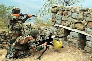 কাশ্মির সীমান্তে ভারত ও পাকিস্তানি সেনাদের গোলাগুলি