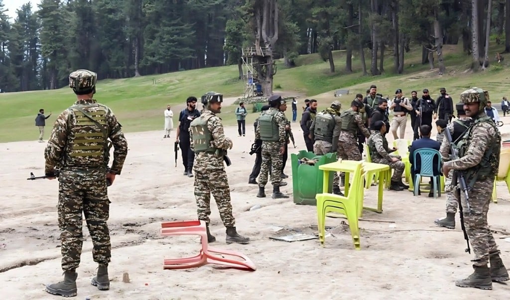 কাশ্মীরে হামলাকারীদের দাবি নিহতরা সাধারণ পর্যটক নয় 1745463756 নিহতরা সাধারণ পর্যটক নয়: দাবি কাশ্মীরে হামলাকারীদের