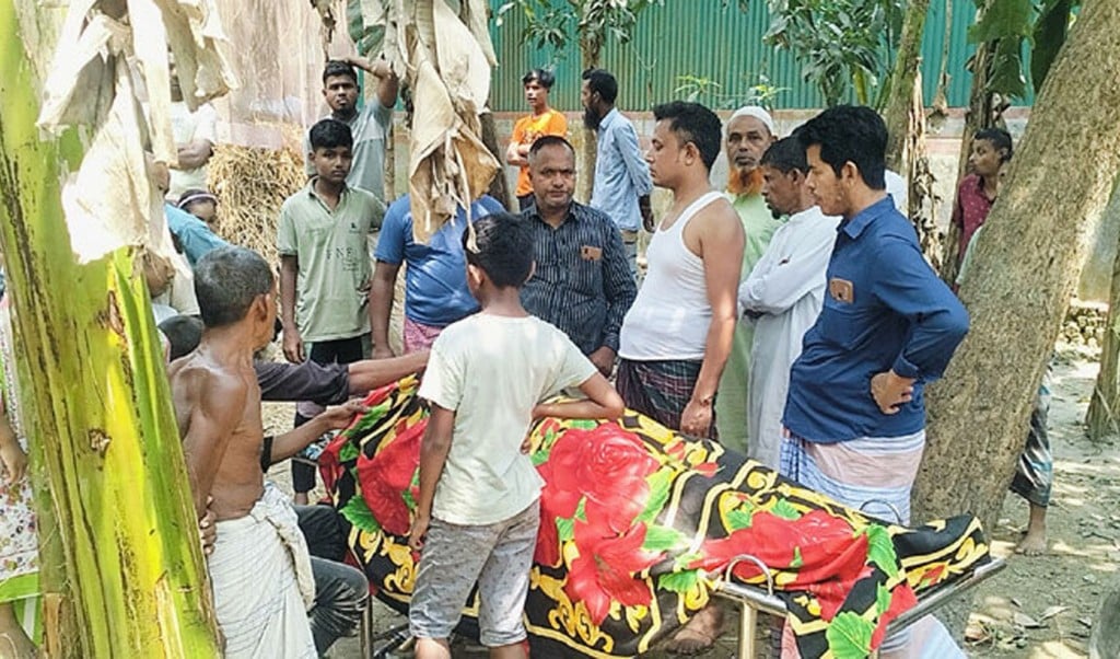 কিশোরগঞ্জ 1744017114 দুই ভাইয়ের ঝগড়া থামাতে গিয়ে স্বেচ্ছাসেবক দল নেতার মৃত্যু