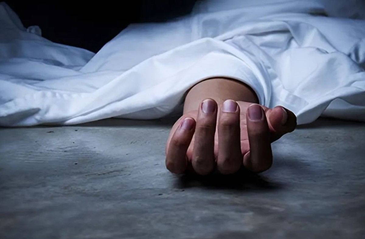 গাইবান্ধায় গলায় ফাঁস দিয়ে নারীর আত্মহত্যা