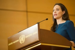 গাজাবাসীর সমর্থনে অ্যাঞ্জেলিনা জোলি