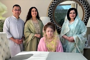 চলতি মাসেই দুই পুত্রবধূসহ দেশে ফিরছেন খালেদা জিয়া