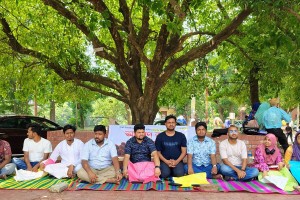জাবি শিক্ষার্থীদের অনশন: ‘কোনো ছাত্রের ক্ষতি হলে সেদিনই ইন্টেরিম সরকারের শেষ দিন’