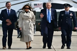 ট্রাম্প চেয়েছিলেন সৌদি যাবেন, নিয়তি নিয়ে গেল রোমে