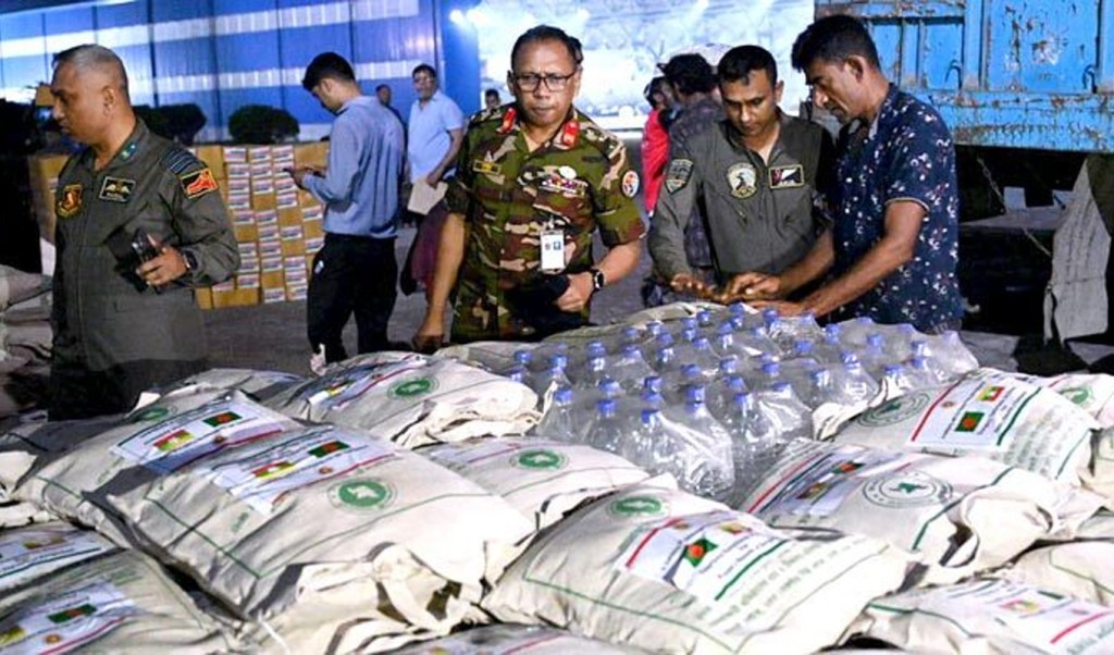 দ্বিতীয় দফায় মিয়ানমারে ত্রাণ পাঠালো বাংলাদেশ 3 ত্রাণ 1743493843 দ্বিতীয় দফায় মিয়ানমারে ত্রাণ পাঠালো বাংলাদেশ