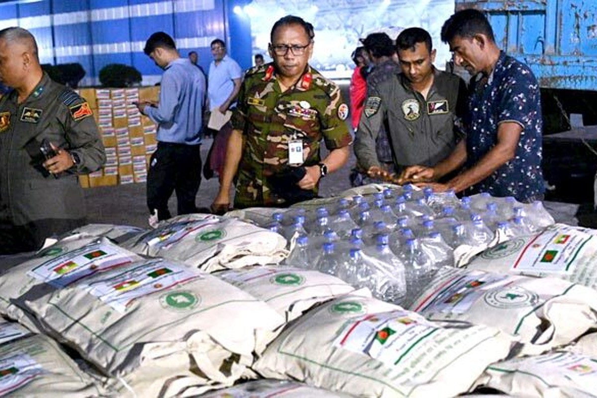 দ্বিতীয় দফায় মিয়ানমারে ত্রাণ পাঠালো বাংলাদেশ