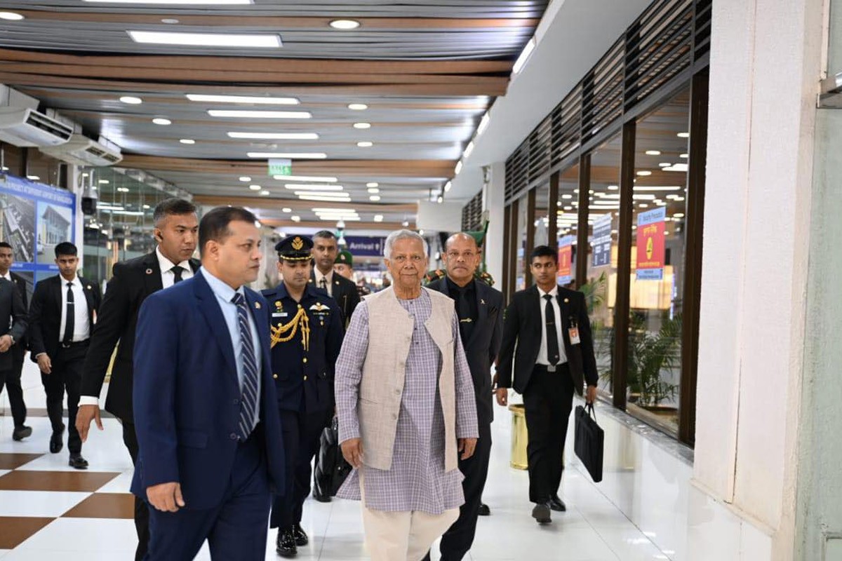 বিমসটেকের সম্মেলনে যোগ দিতে থাইল্যান্ডের উদ্দেশে ঢাকা ছাড়লেন প্রধান উপদেষ্টা