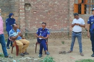 দিনাজপুরে এক নারীর ঝুলন্ত মরদেহ উদ্ধার