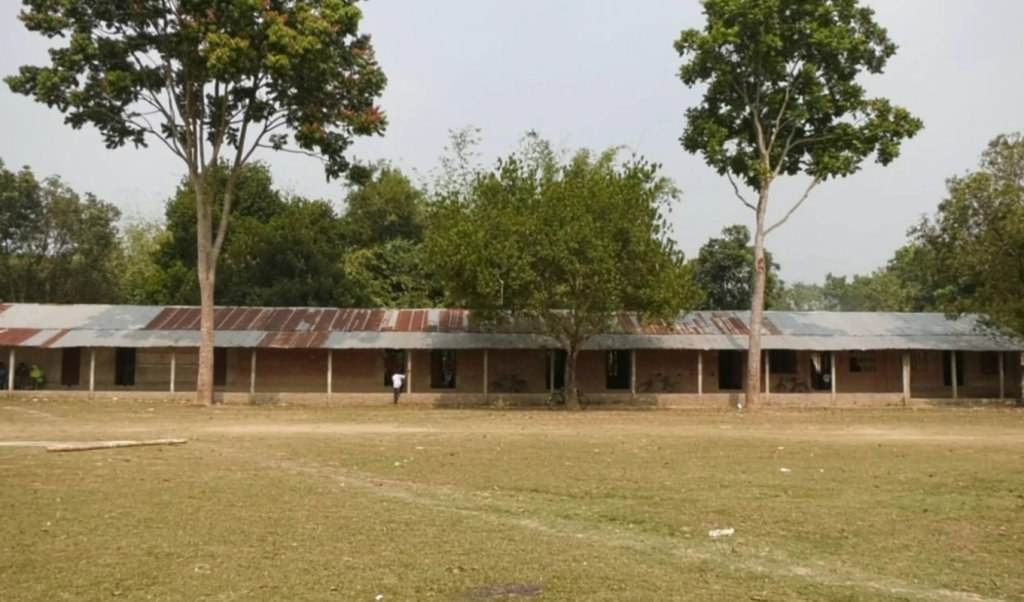 ধর্মদহ মাধ্যমিক বিদ্যালয় 1745245192 দৌলতপুরে ধর্মদহ মাধ্যমিক বিদ্যালয় থেকে এসএসসি পরীক্ষায় অংশ নেয়নি কেউ