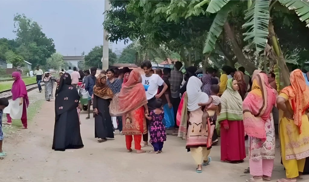 নরসিংদীতে ট্রেনে কাটা পড়ে গৃহবধূর মৃত্যু 1745916732 নরসিংদীতে ট্রেনে কাটা পড়ে গৃহবধূর মৃত্যু