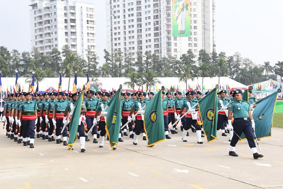 পুলিশ সপ্তাহ শুরু আজ, যারা পাচ্ছেন পদক