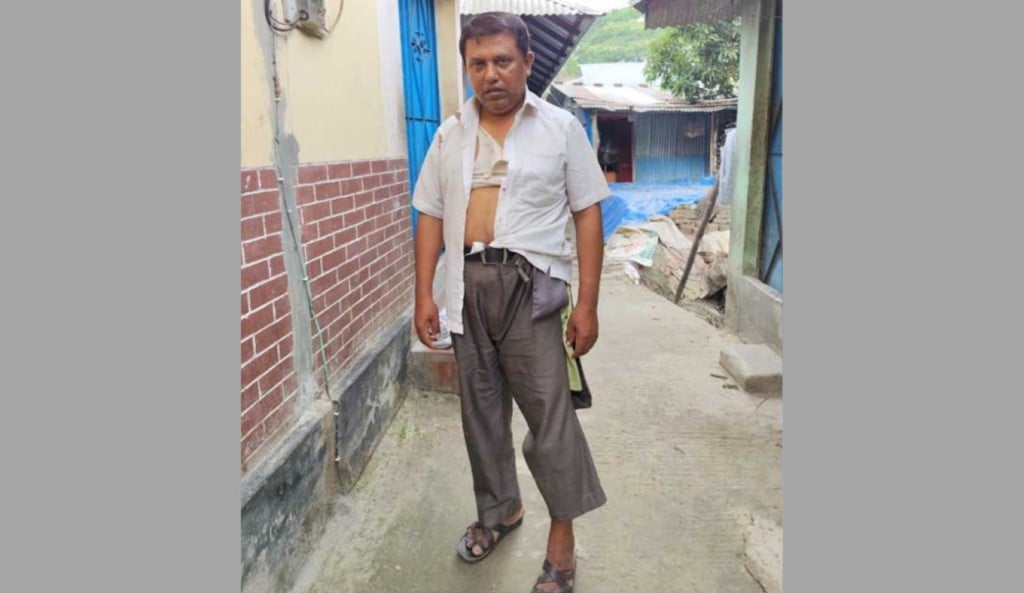 প্রধান শিক্ষক বিদ্যালয়ে গিয়ে মারধরের শিকার 1 1745419594 জোর করে পদত্যাগ করানো প্রধান শিক্ষক বিদ্যালয়ে গিয়ে মারধরের শিকার