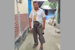 জোর করে পদত্যাগ করানো প্রধান শিক্ষক বিদ্যালয়ে গিয়ে মারধরের শিকার