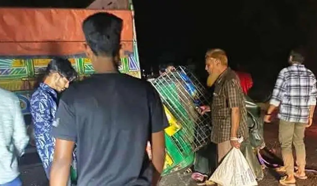 ফেনীতে 1744341553 ফেনীতে ট্রাক-সিএনজি মুখোমুখি সংঘর্ষে নিহত ২