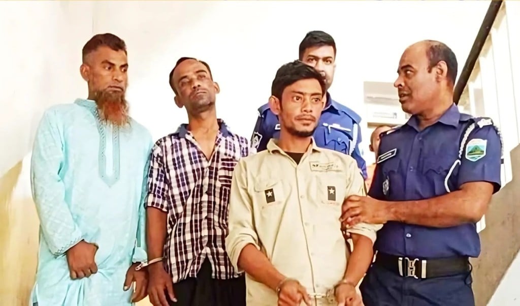 বগুড়ায় অটোরিকশাচালক হত্যা মামলায় দুইজনের মৃত্যুদণ্ড 1746015165 বগুড়ায় অটোরিকশাচালক হত্যা মামলায় দুইজনের মৃত্যুদণ্ড