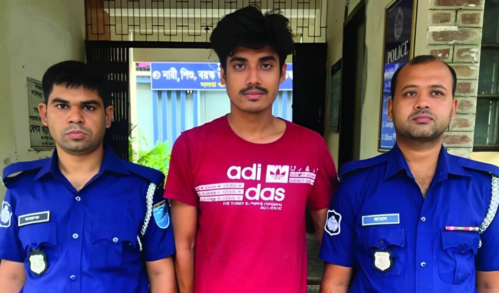 বিয়ের প্রলোভনে ছাত্রী ধর্ষণের অভিযোগে গ্রেপ্তার যুবক 1745302592 বিয়ের প্রলোভনে ছাত্রী ধর্ষণের অভিযোগে গ্রেপ্তার যুবক
