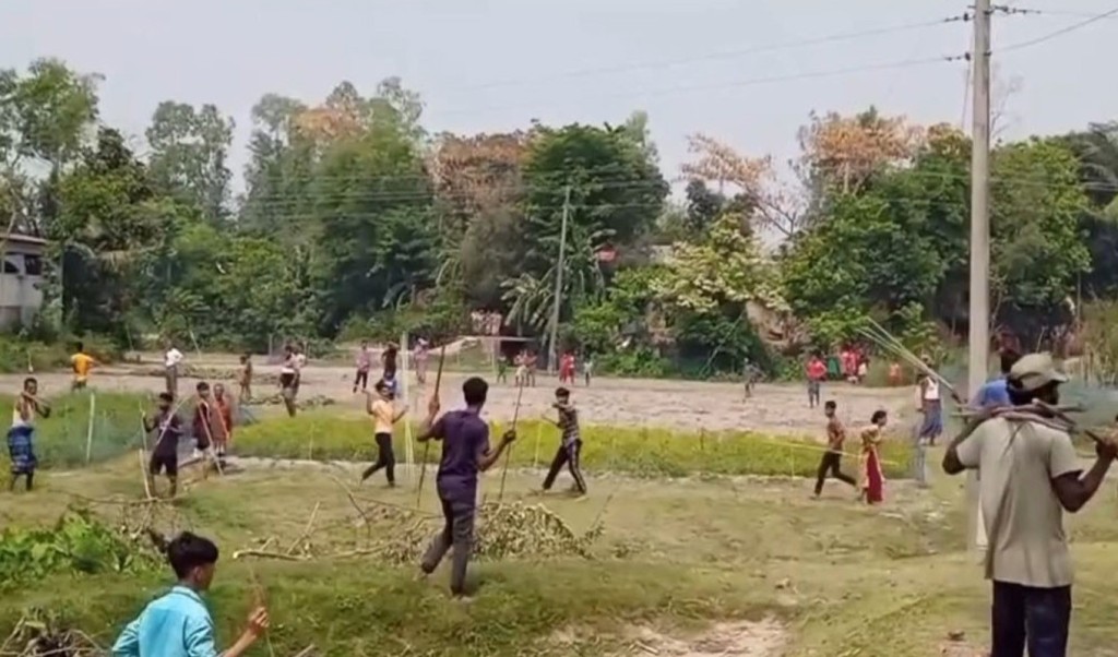 ব্রহ্মণবাড়িয়ায় ফুটবল খেলাকে কেন্দ্র করে সংঘর্ষ, আহত ২০ 3 ব্রাহ্মণবাড়িয়া 1743575184 ব্রহ্মণবাড়িয়ায় ফুটবল খেলাকে কেন্দ্র করে সংঘর্ষ, আহত ২০