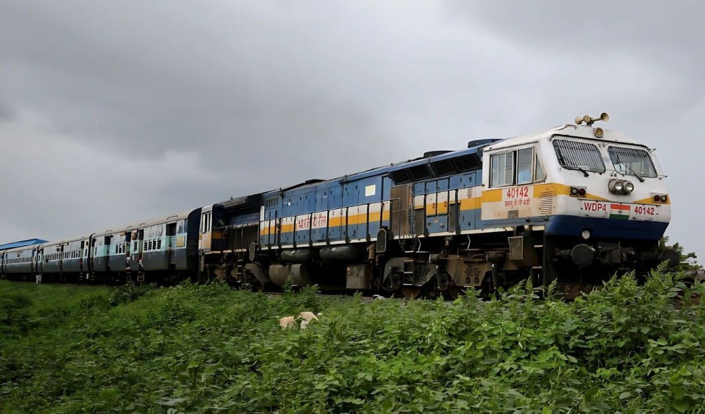 ভারতের রেল প্রকল্প 1745162453 বাংলাদেশের ‍ওপর দিয়ে রেললাইন নির্মাণের প্রকল্প থেকে সরে এসেছে নয়াদিল্লি