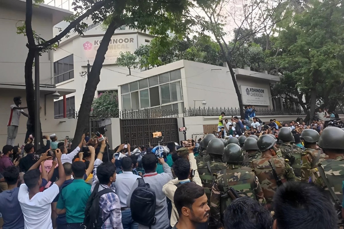 মহানবীকে নিয়ে কটূক্তি করায় কোহিনূরের কর্মকর্তা পুলিশ হেফাজতে