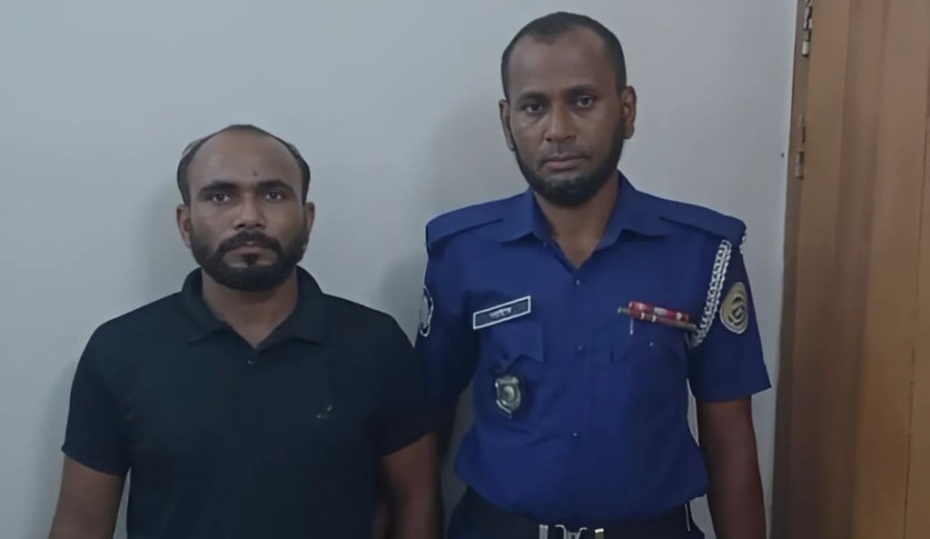 মাদকসহ স্বেচ্ছাসেবক দল নেতা গ্রেপ্তার 1745072216 বাউফলে ইয়াবাসহ স্বেচ্ছাসেবক দল নেতা গ্রেপ্তার