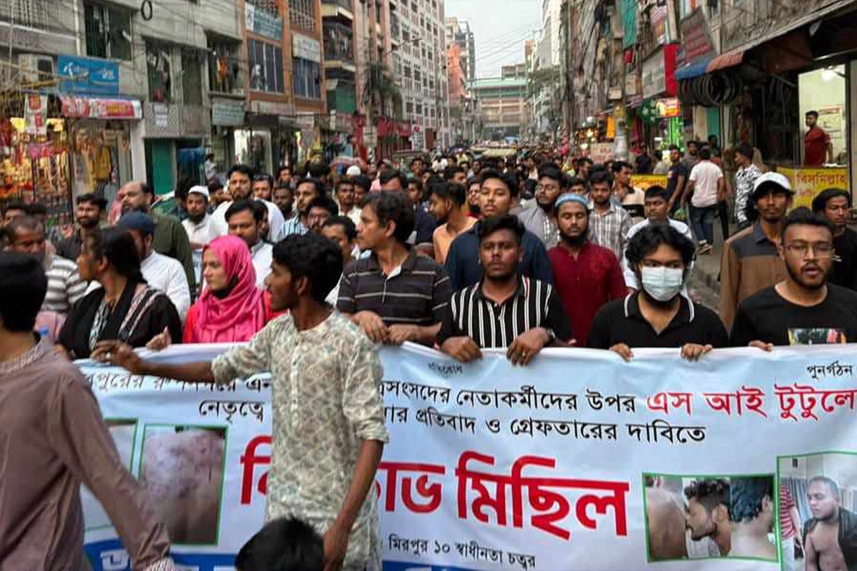 মিরপুরে এনসিপির কর্মীদের ওপর হামলা, গ্রেপ্তারের দাবিতে বিক্ষোভ